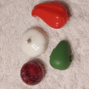 TUPPERWARE FOOD KEEPERS